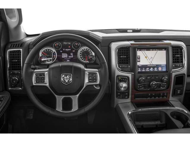 2018 RAM 1500 Laramie Crew Cab 4x4 5'7' Box