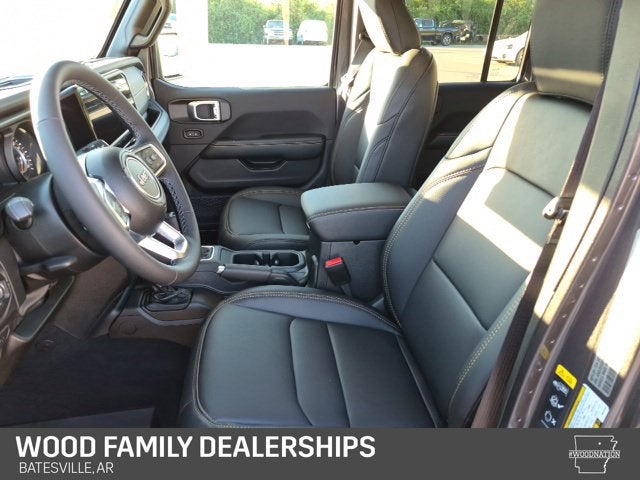 2027 Jeep Wrangler WRANGLER 4-DOOR SAHARA