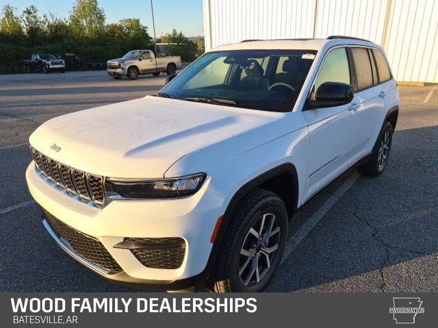 2027 Jeep Grand Cherokee GRAND CHEROKEE LAREDO X 4X4