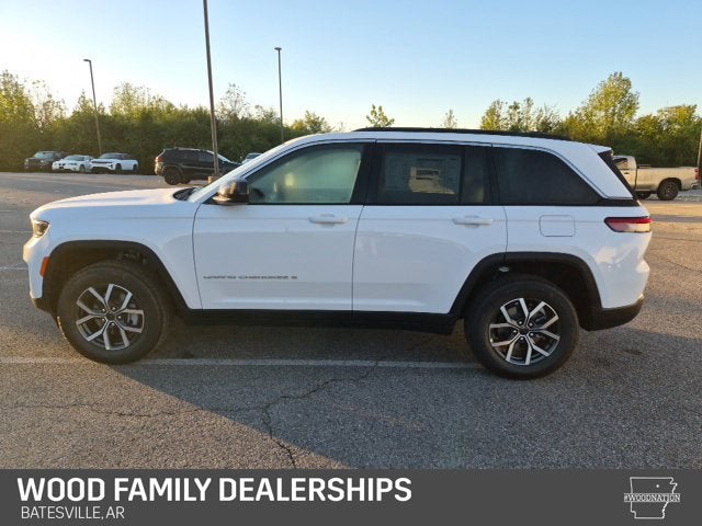2027 Jeep Grand Cherokee GRAND CHEROKEE LAREDO X 4X4