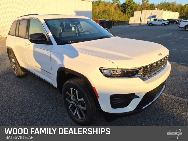 2027 Jeep Grand Cherokee GRAND CHEROKEE LAREDO X 4X4