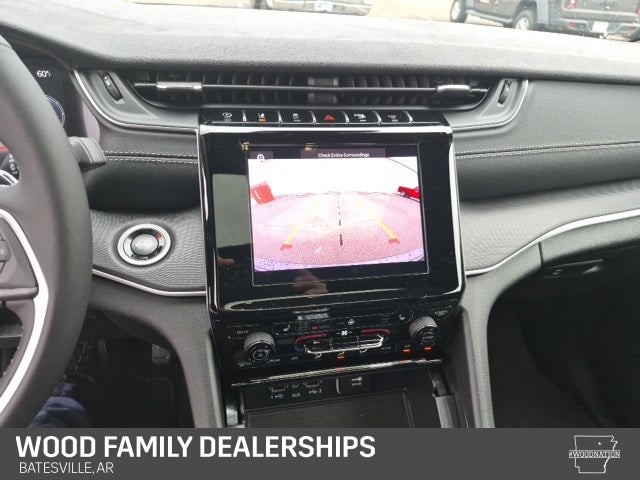 2025 Jeep Grand Cherokee GRAND CHEROKEE LAREDO X 4X4