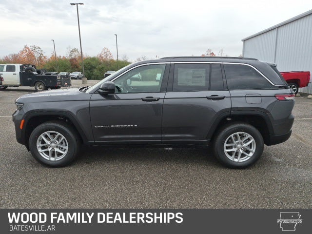 2025 Jeep Grand Cherokee GRAND CHEROKEE LAREDO X 4X4