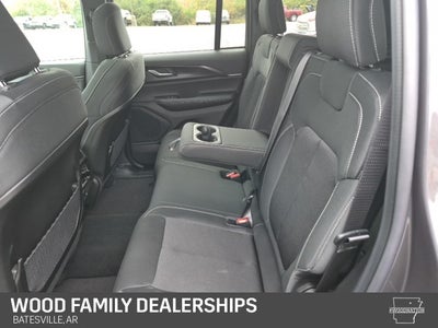 2025 Jeep Grand Cherokee GRAND CHEROKEE LAREDO X 4X4