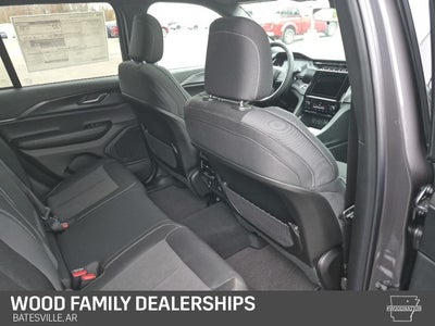 2025 Jeep Grand Cherokee GRAND CHEROKEE LAREDO X 4X4