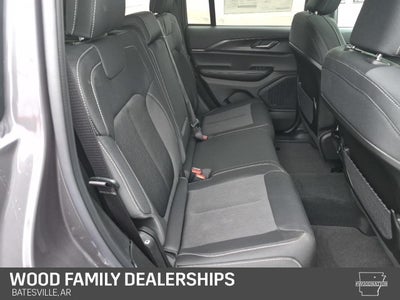 2025 Jeep Grand Cherokee GRAND CHEROKEE LAREDO X 4X4