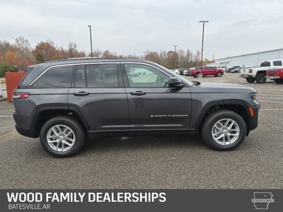 2025 Jeep Grand Cherokee GRAND CHEROKEE LAREDO X 4X4