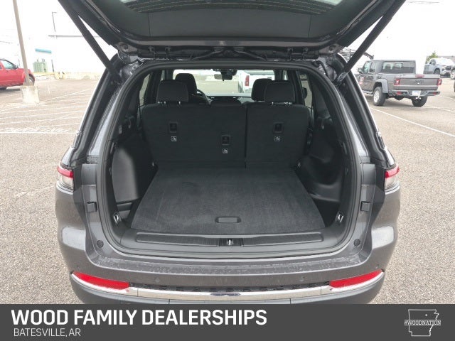 2025 Jeep Grand Cherokee GRAND CHEROKEE LAREDO X 4X4