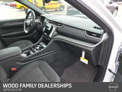 2025 Jeep Grand Cherokee GRAND CHEROKEE LAREDO X 4X4