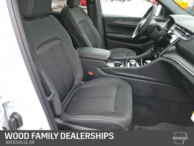 2025 Jeep Grand Cherokee GRAND CHEROKEE LAREDO X 4X4