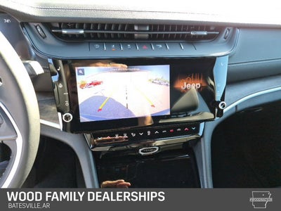 2027 Jeep Grand Cherokee GRAND CHEROKEE LAREDO ALTITUDE 4X4
