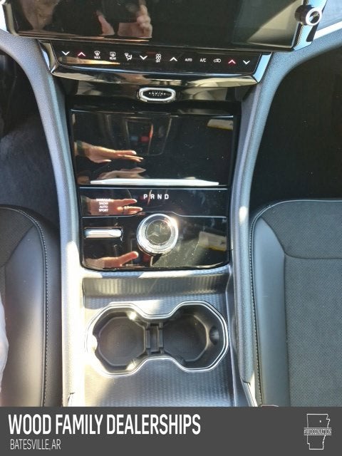 2027 Jeep Grand Cherokee GRAND CHEROKEE LAREDO ALTITUDE 4X4