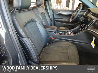 2026 Jeep Grand Cherokee GRAND CHEROKEE LAREDO ALTITUDE 4X4