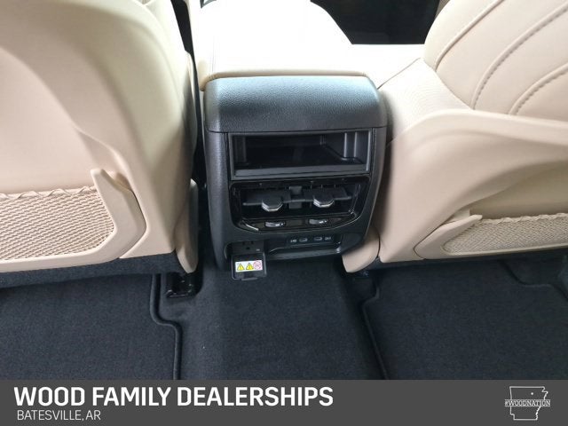 2027 Jeep Grand Cherokee GRAND CHEROKEE LIMITED 4X4
