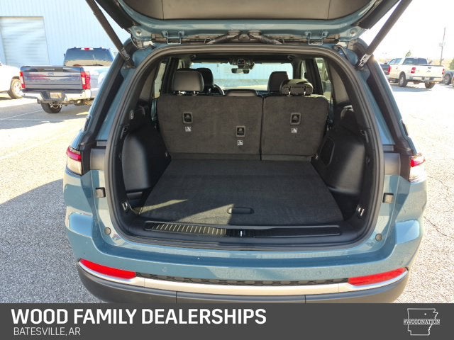 2027 Jeep Grand Cherokee GRAND CHEROKEE LIMITED 4X4