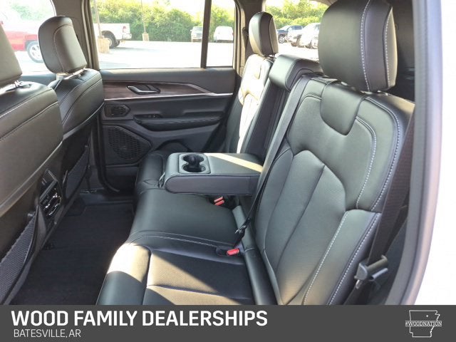 2027 Jeep Grand Cherokee GRAND CHEROKEE LIMITED 4X4
