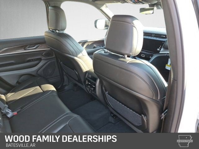 2027 Jeep Grand Cherokee GRAND CHEROKEE LIMITED 4X4