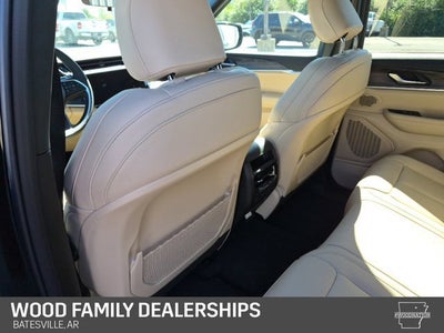 2027 Jeep Grand Cherokee GRAND CHEROKEE LIMITED 4X4