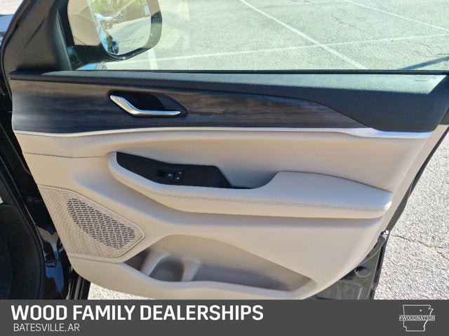 2027 Jeep Grand Cherokee GRAND CHEROKEE LIMITED 4X4