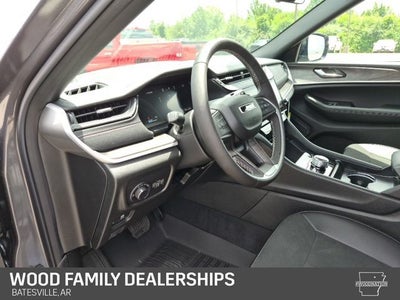 2026 Jeep Grand Cherokee GRAND CHEROKEE L LAREDO ALTITUDE 4X4
