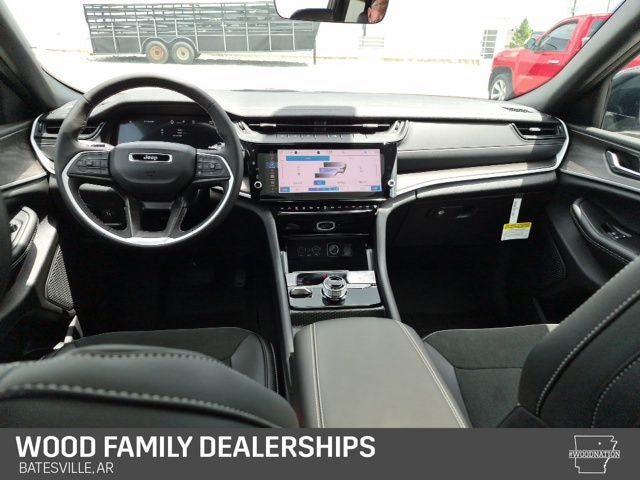 2026 Jeep Grand Cherokee GRAND CHEROKEE L LAREDO ALTITUDE 4X4