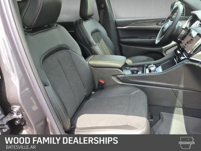 2026 Jeep Grand Cherokee GRAND CHEROKEE L LAREDO ALTITUDE 4X4