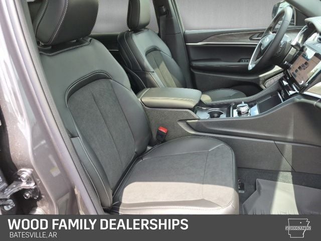 2026 Jeep Grand Cherokee GRAND CHEROKEE L LAREDO ALTITUDE 4X4