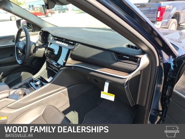 2027 Jeep Grand Cherokee GRAND CHEROKEE L LIMITED 4X4