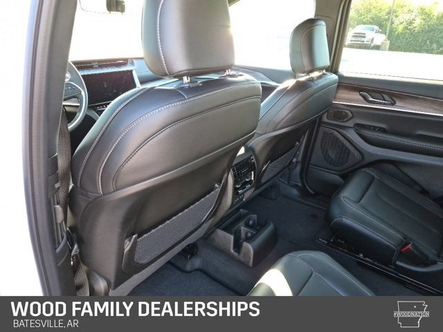 2027 Jeep Grand Cherokee GRAND CHEROKEE L LIMITED 4X4