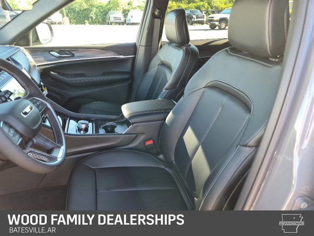 2027 Jeep Grand Cherokee GRAND CHEROKEE L LIMITED 4X4