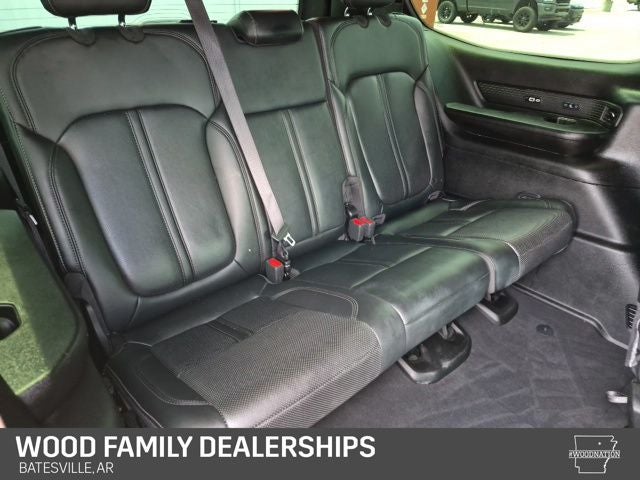2023 Jeep Wagoneer Series II Carbide 4x4
