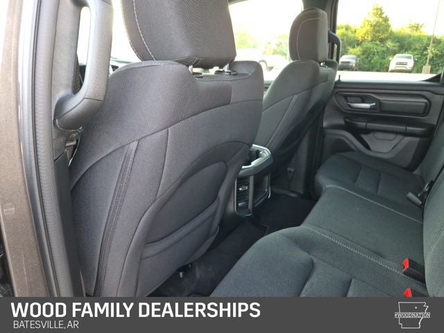 2026 RAM 1500 RAM 1500 EXPRESS QUAD CAB 4X4 6'4' BOX