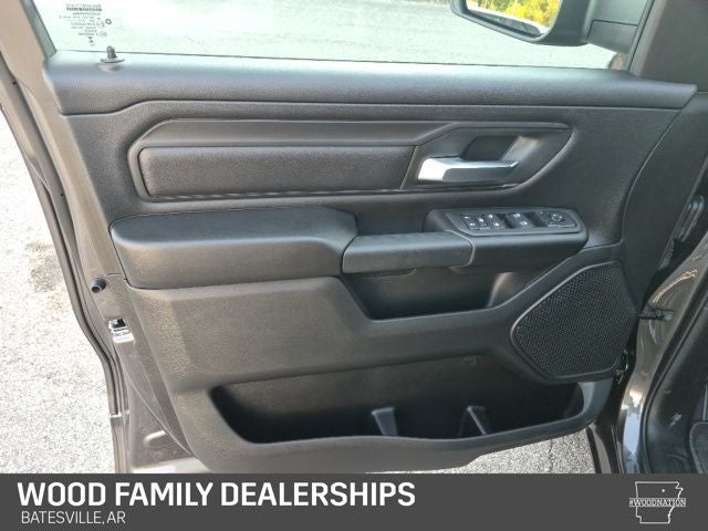 2026 RAM 1500 RAM 1500 EXPRESS QUAD CAB 4X4 6'4' BOX