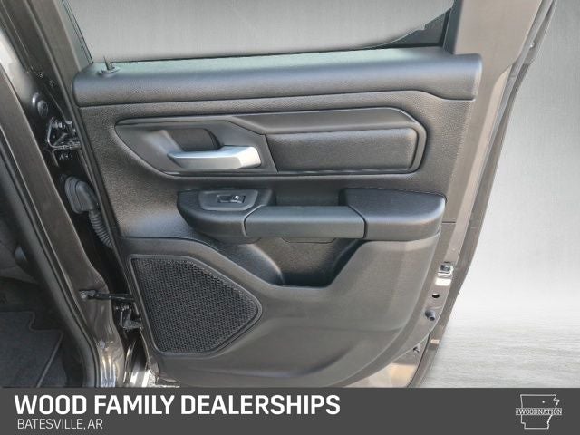 2026 RAM 1500 RAM 1500 EXPRESS QUAD CAB 4X4 6'4' BOX