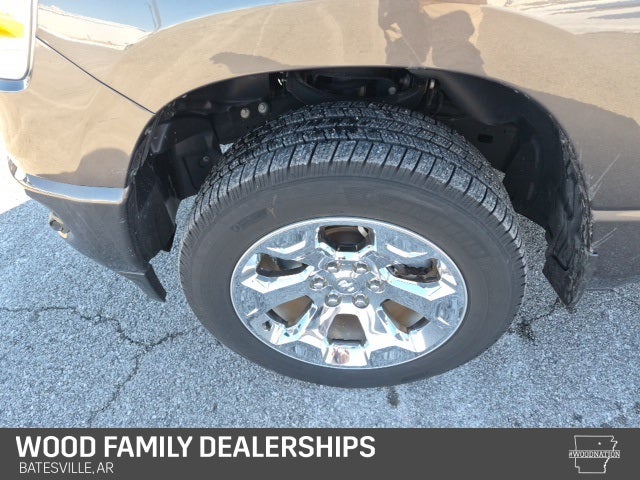 2020 RAM 1500 Big Horn Crew Cab 4x4 5'7' Box