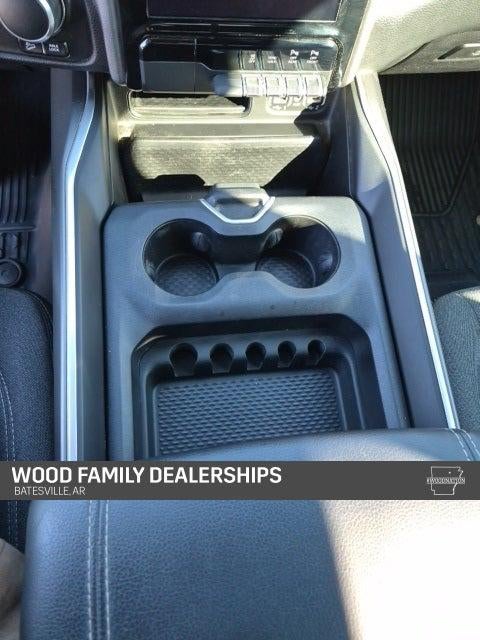 2020 RAM 1500 Big Horn Crew Cab 4x4 5'7' Box