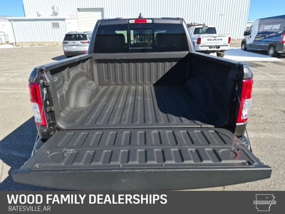 2020 RAM 1500 Big Horn Crew Cab 4x4 5'7' Box