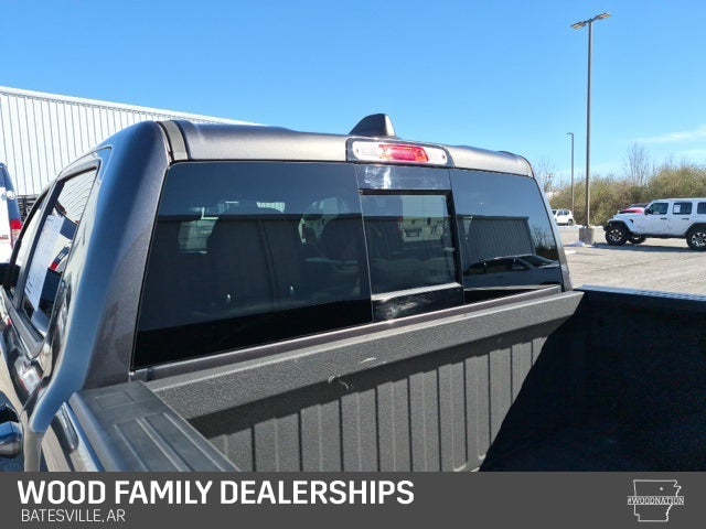 2020 RAM 1500 Big Horn Crew Cab 4x4 5'7' Box