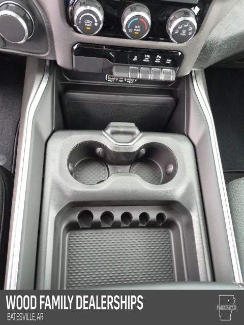 2026 RAM Ram 1500 RAM 1500 EXPRESS CREW CAB 4X4 5'7' BOX