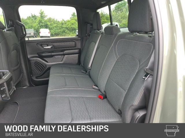 2026 RAM Ram 1500 RAM 1500 EXPRESS CREW CAB 4X4 5'7' BOX