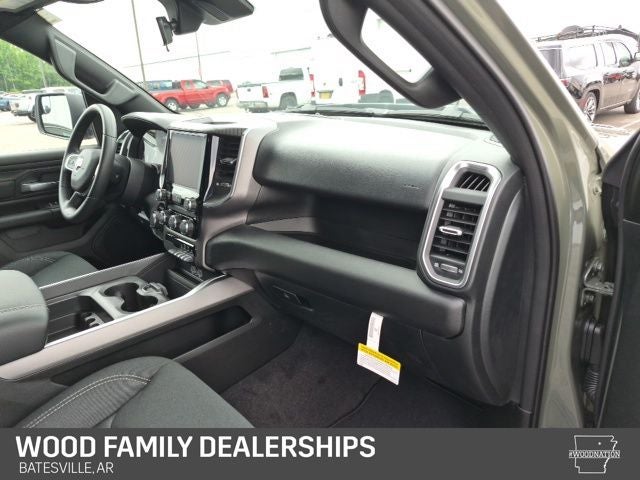 2026 RAM Ram 1500 RAM 1500 EXPRESS CREW CAB 4X4 5'7' BOX