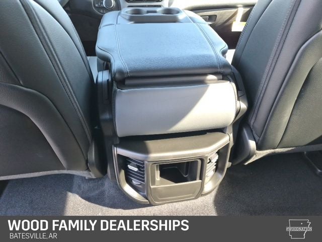 2026 RAM 1500 Tradesman Crew Cab 4x4 5'7' Box