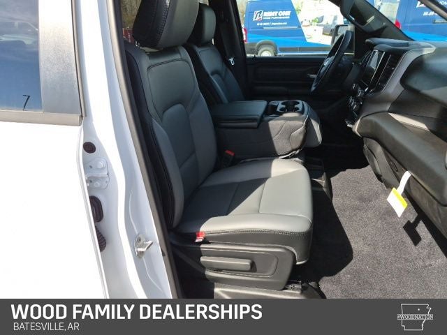 2026 RAM 1500 Tradesman Crew Cab 4x4 5'7' Box