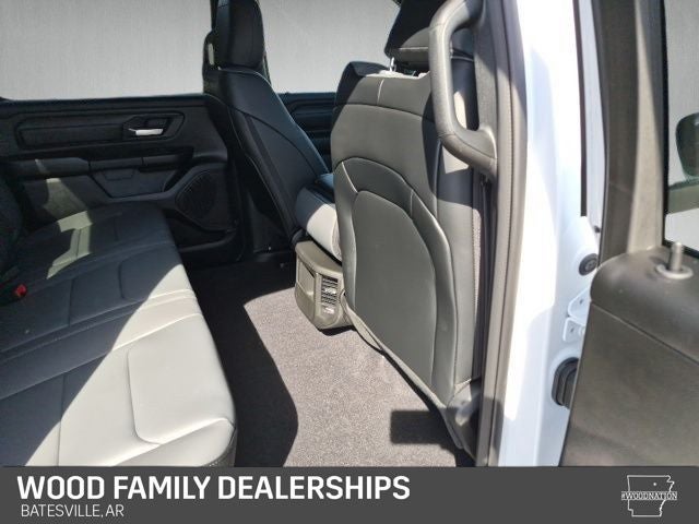 2026 RAM 1500 Tradesman Crew Cab 4x4 5'7' Box