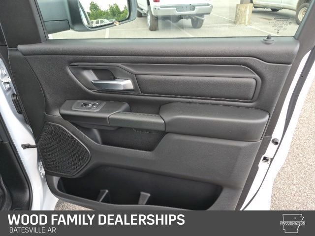 2026 RAM Ram 1500 RAM 1500 TRADESMAN CREW CAB 4X4 5'7' BOX