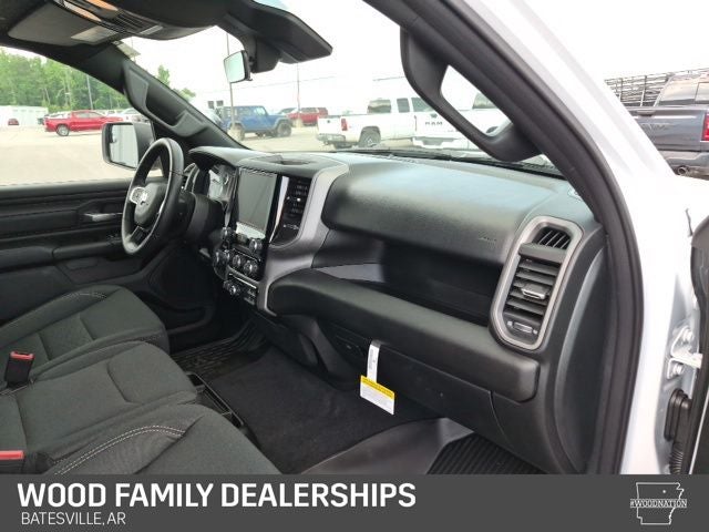 2026 RAM Ram 1500 RAM 1500 TRADESMAN CREW CAB 4X4 5'7' BOX