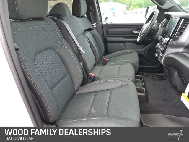 2026 RAM Ram 1500 RAM 1500 TRADESMAN CREW CAB 4X4 5'7' BOX