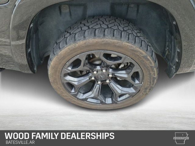 2022 RAM 1500 Limited Crew Cab 4x4 5'7' Box