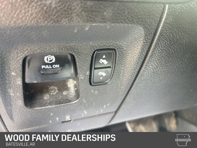 2019 RAM 1500 Laramie Crew Cab 4x4 5'7' Box