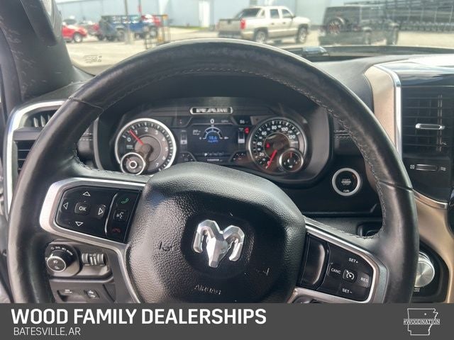 2019 RAM 1500 Laramie Crew Cab 4x4 5'7' Box
